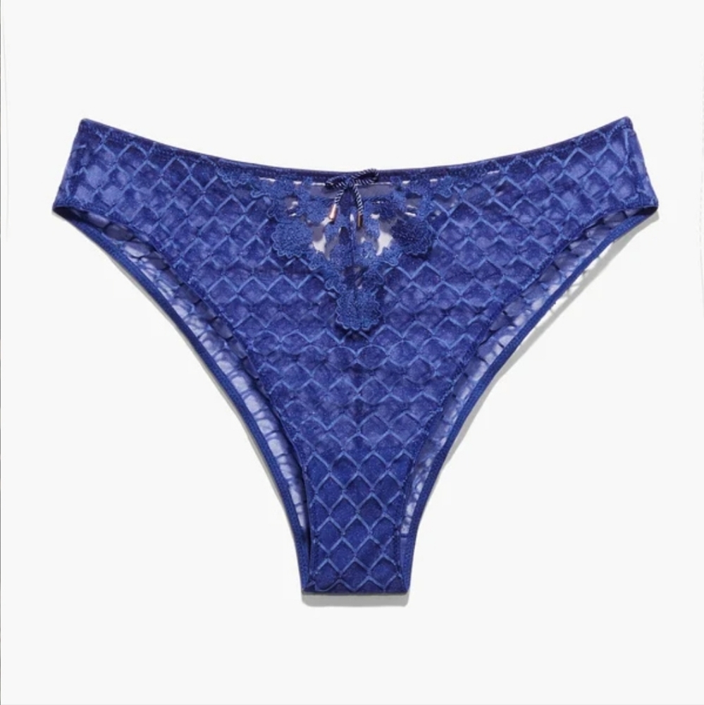 Savage X Fenty Baroque Bondage Backless Slip - Picture 7 of 16